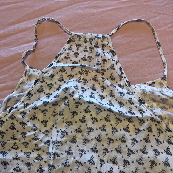 Fun summer swing tank - Picture 3 of 4